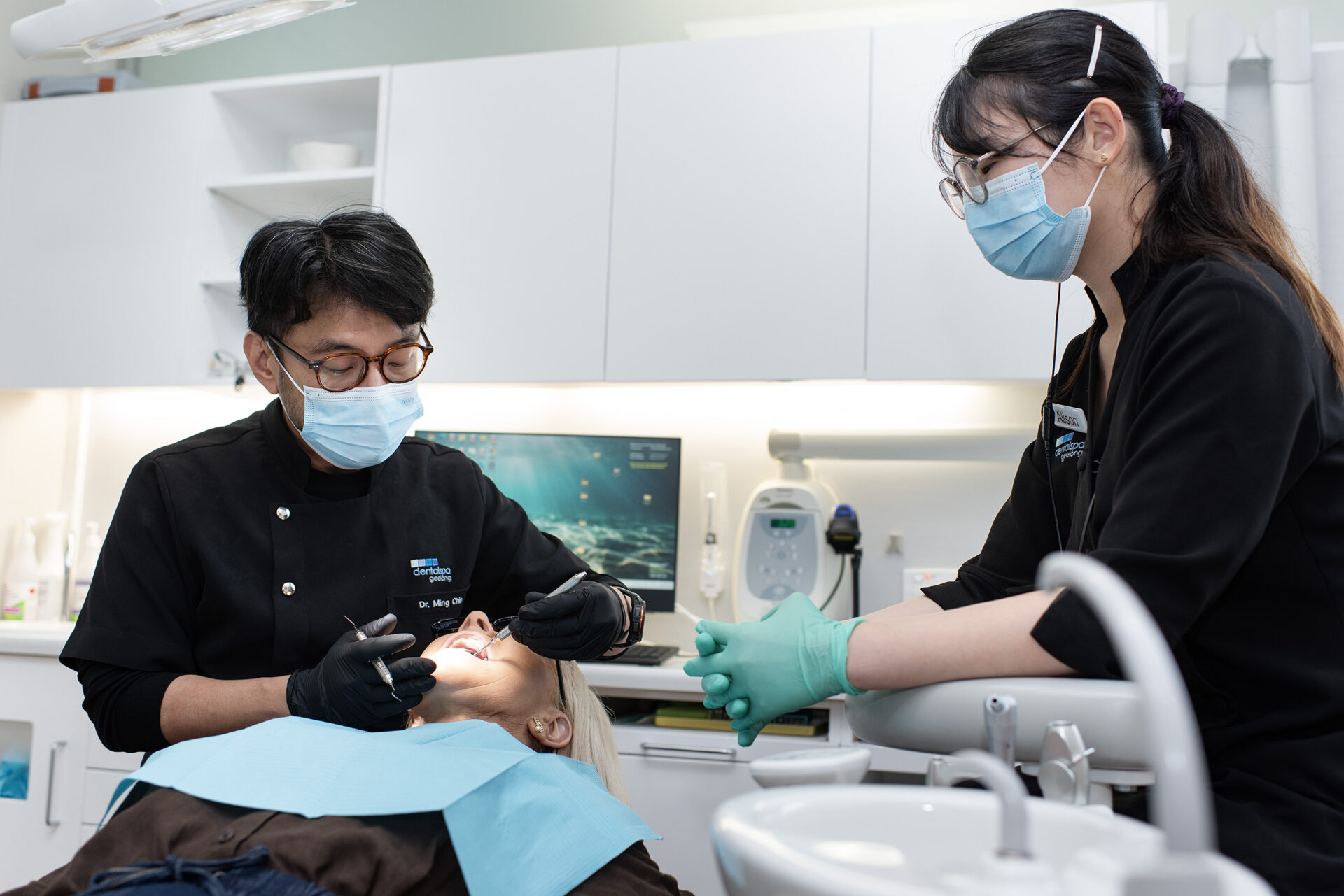 Dental Spa Geelong dentist performing teeth cleaning Geelong