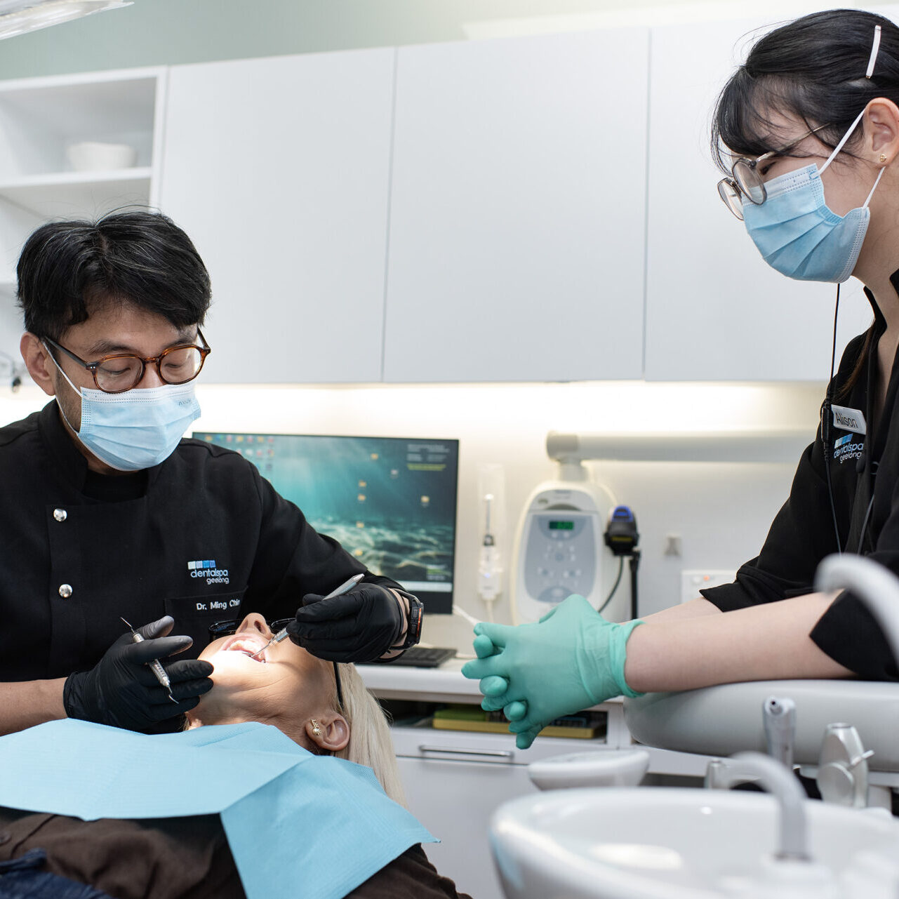 Dental Spa Geelong dentist performing teeth cleaning Geelong
